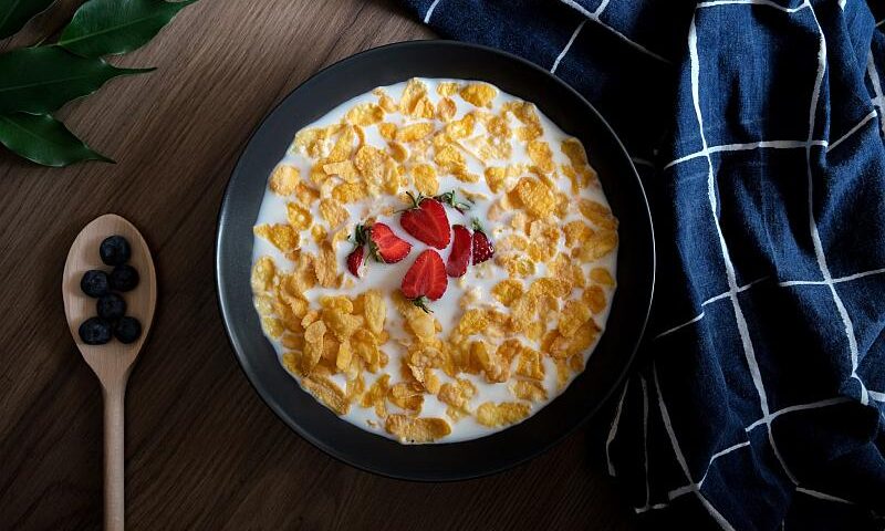 Płatki z mlekiem kcal - czyli ile kalorii mają płatki i które są najlepsze?
