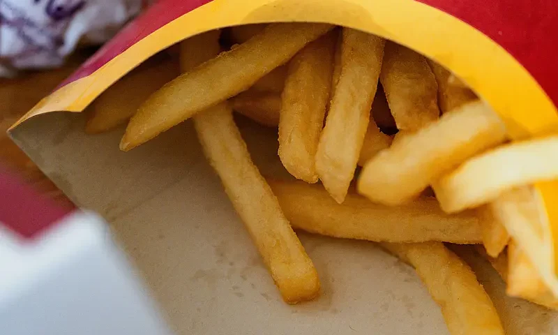 Frytki McDonald's kcal - sprawdź ile kalorii mają małe i duże frytki!