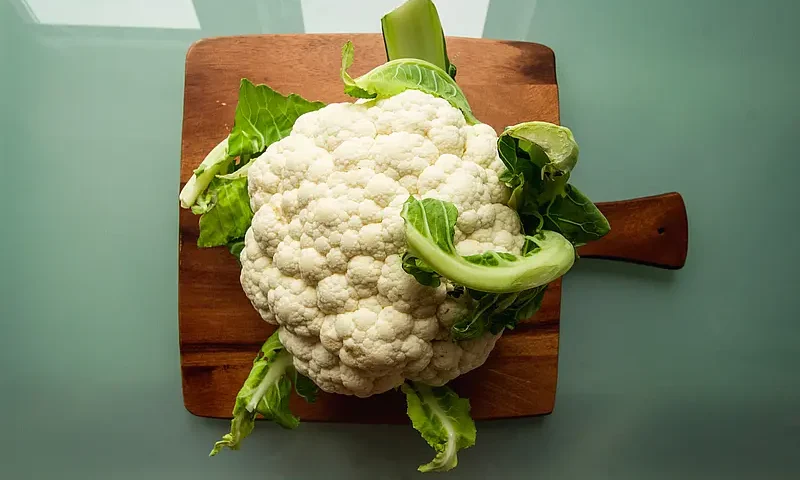 Ile gotować kalafior? Ile gotować na parze i w wodzie? Sprawdzamy!